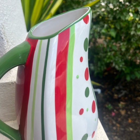 VGC Bella Casa by Ganz. Red Striped Pitcher, Green Handle Polka Dots 9" Holiday - Picture 6 of 10